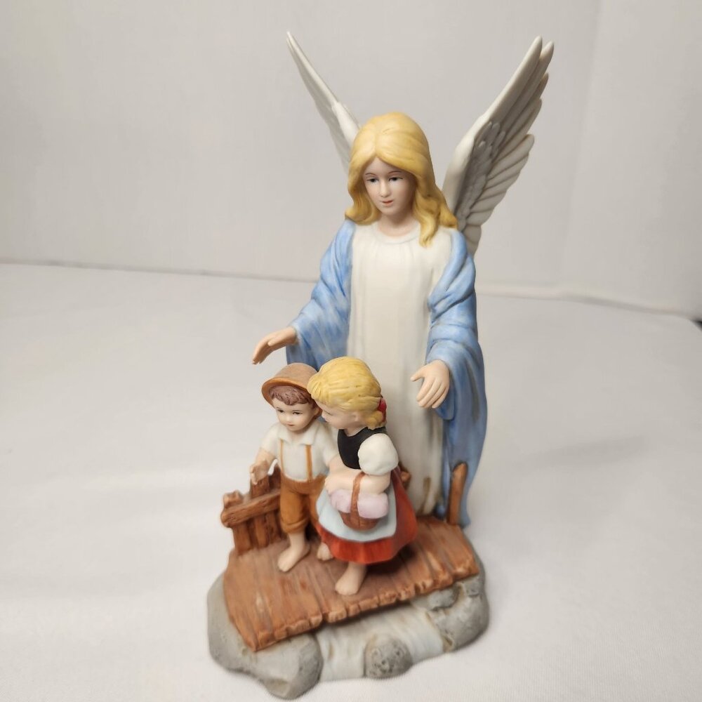 Vintage Guardian Angel 1995 HOMCO #8772 EUC 8" H x 4.5" L x 3" W - Picture 1 of 9